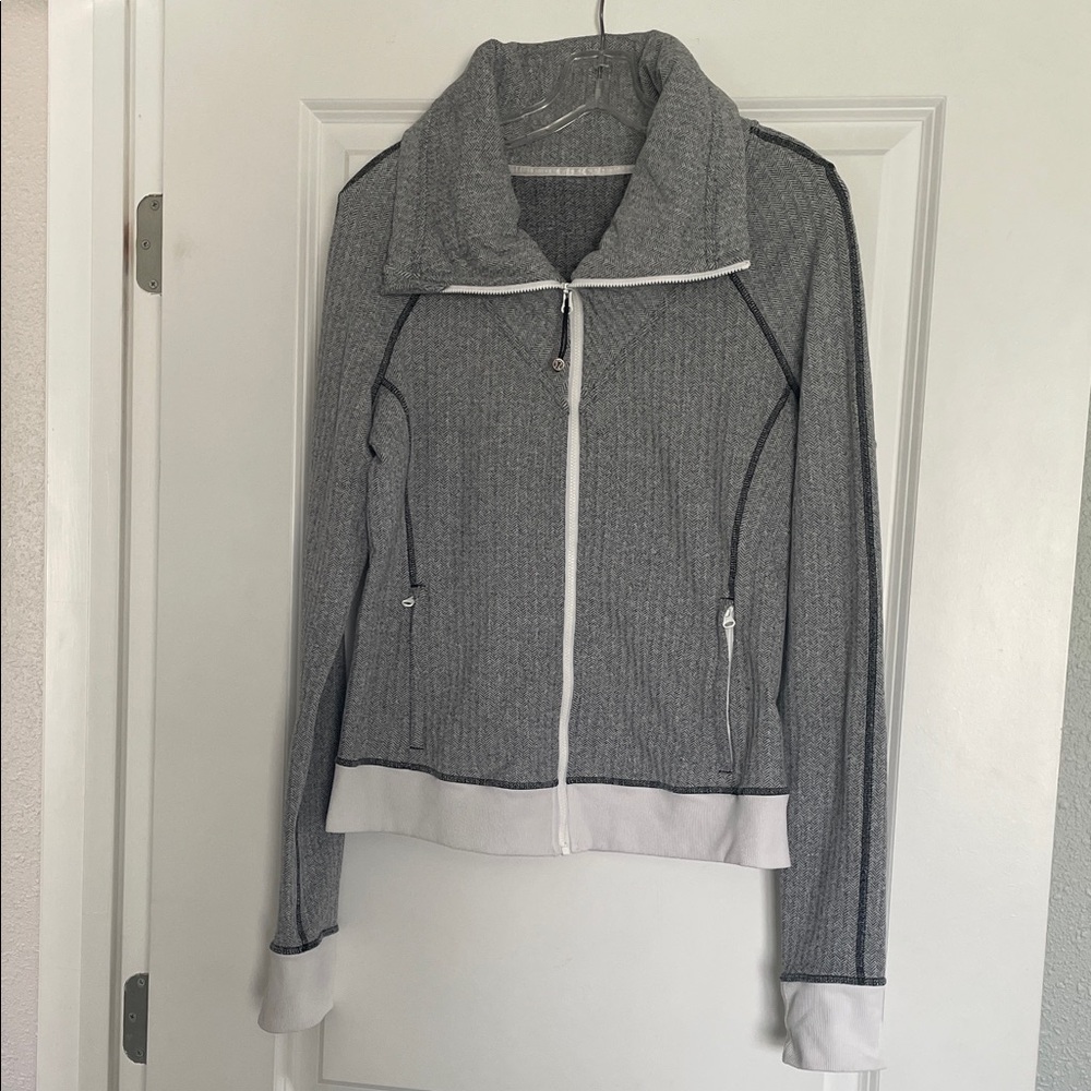 lululemon athletica Gray Ribbed Zip Bomber Jacket with White Trim PTP 18 M/L